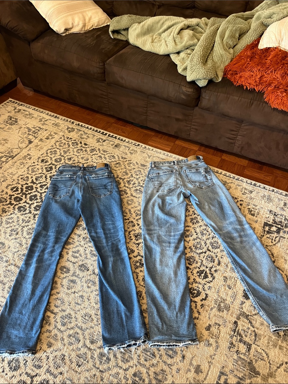 American Eagle Outfitters Distressed Blue Flare & Wide Leg Jeans - Picture 3 of 3